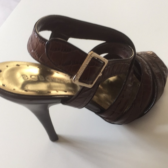 BCBG Brown heels - Picture 3 of 7